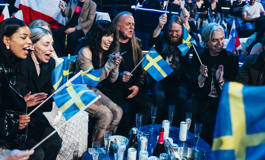 Loreen and team Sweden in the green room during the 2023 Eurovision Song Contest Grand Final ?Louise Bennett/EBU.